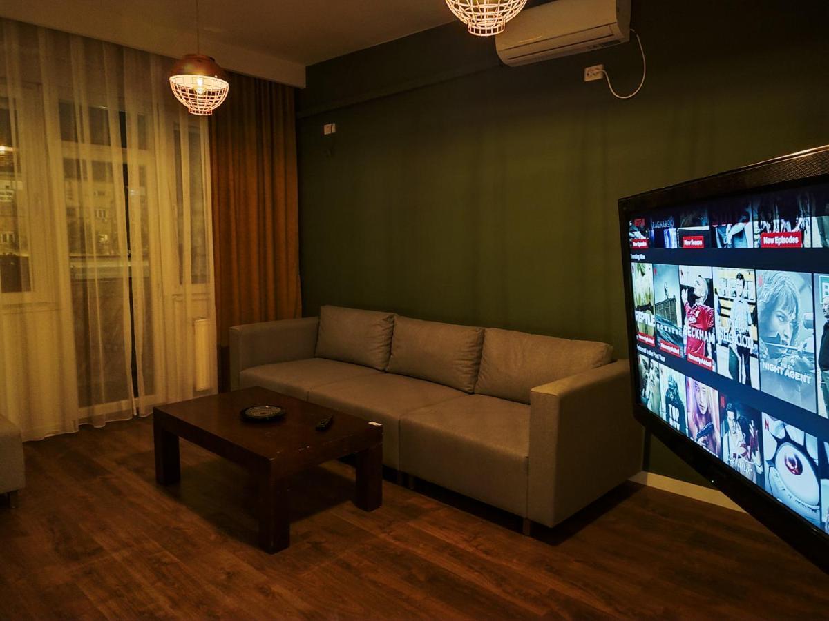 Апартаменти Urban Cozy Retreat Приштина Екстер'єр фото