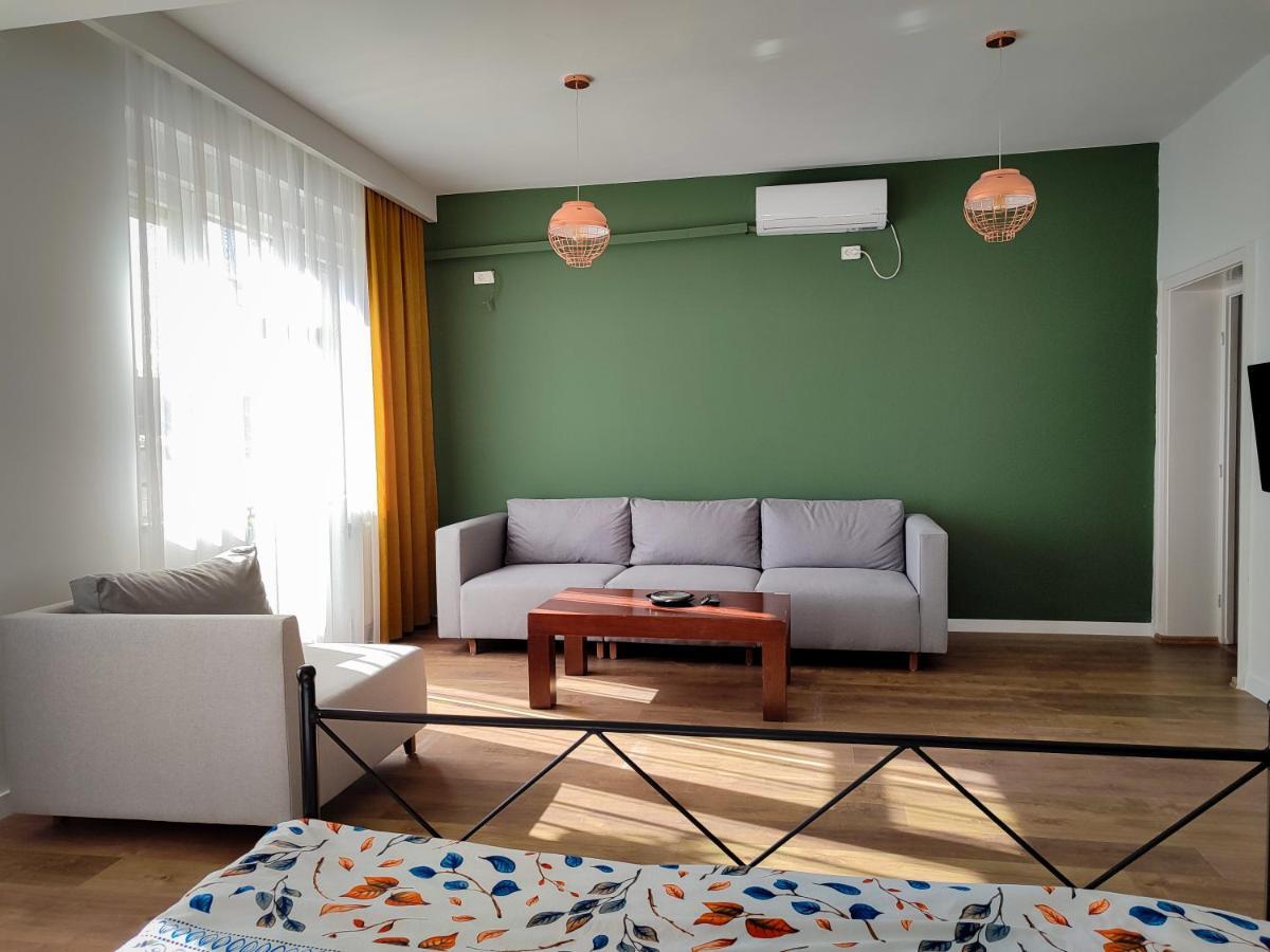 Апартаменти Urban Cozy Retreat Приштина Екстер'єр фото