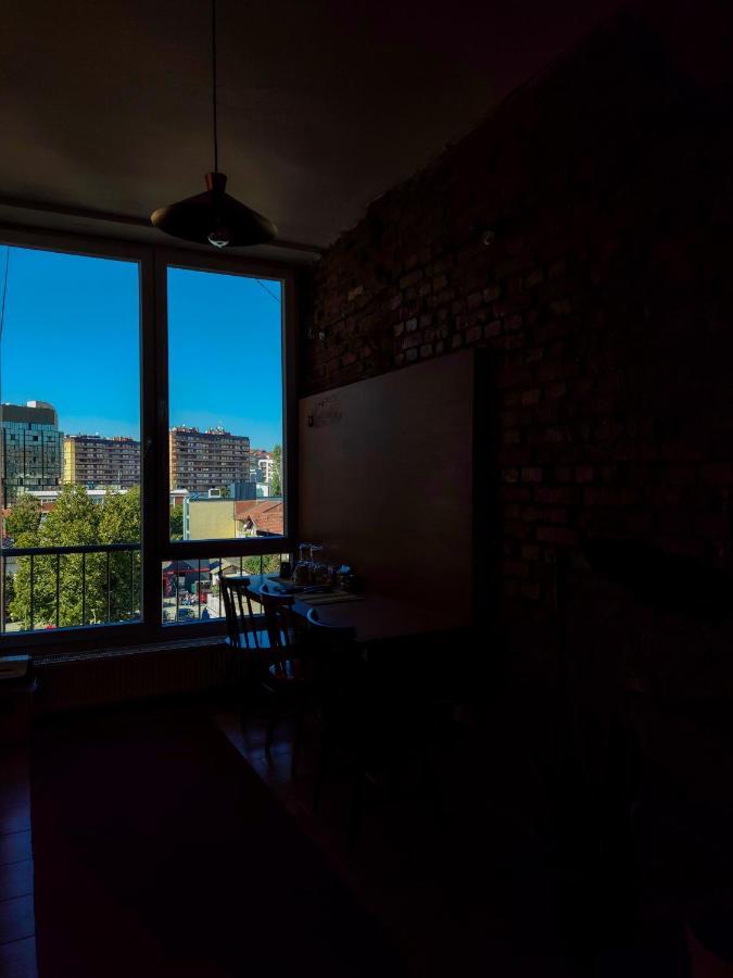 Апартаменти Urban Cozy Retreat Приштина Екстер'єр фото